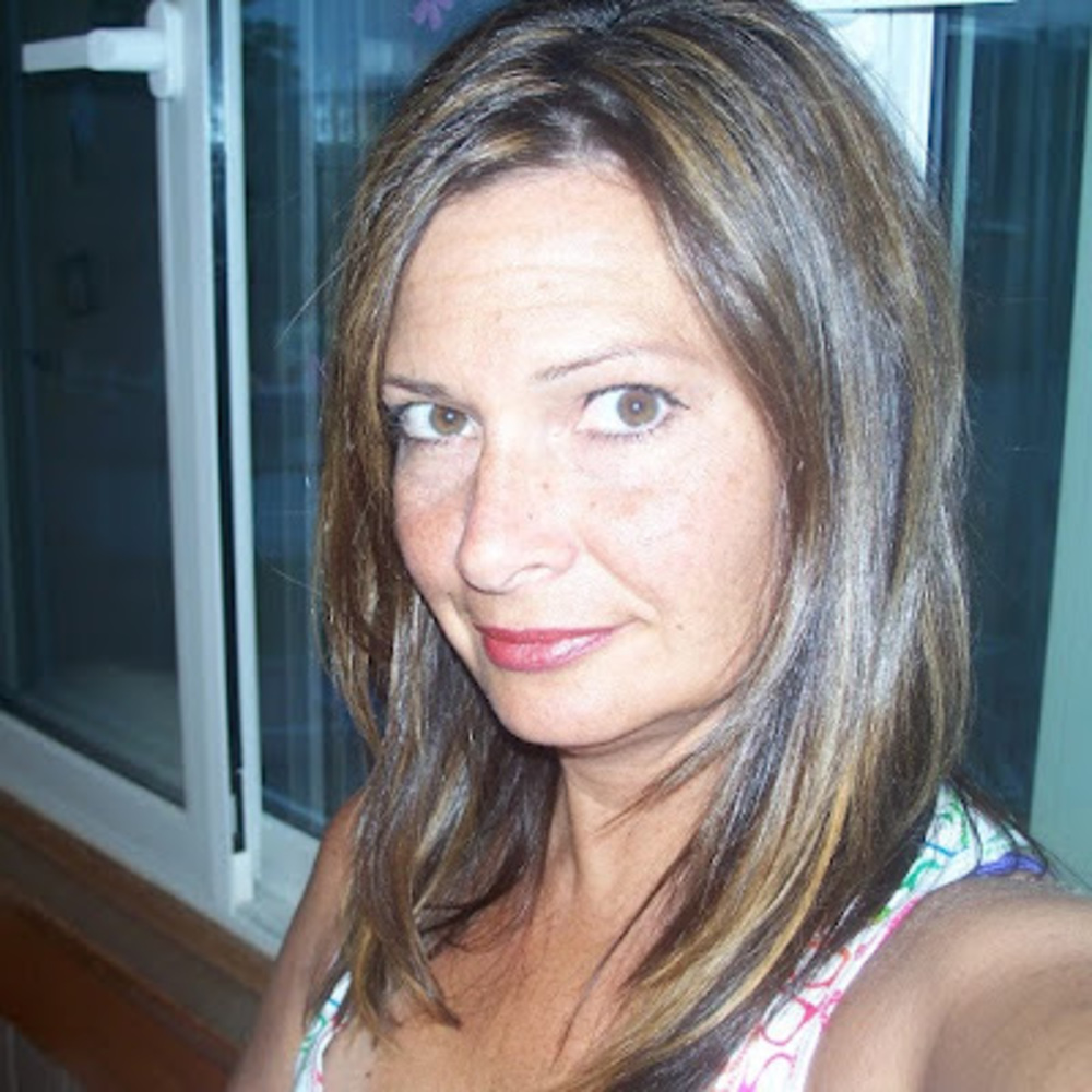 Make me an offer for anything listed! 😸…Meet your Posher, Catherine